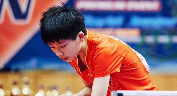 人在篮下具 人在篮下具