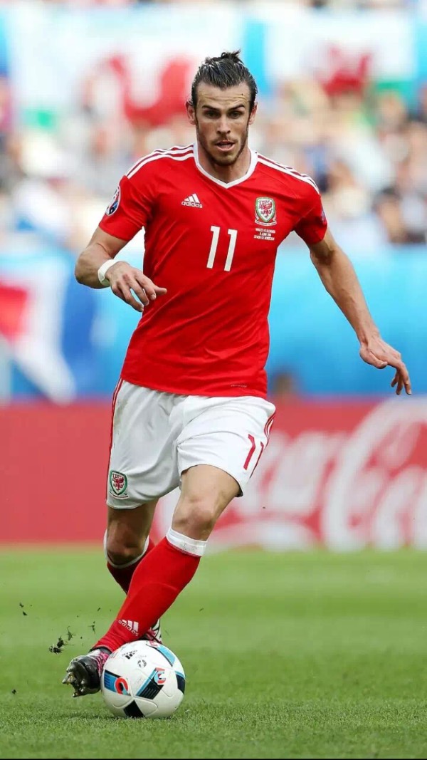 多场硬仗中 多场硬仗中