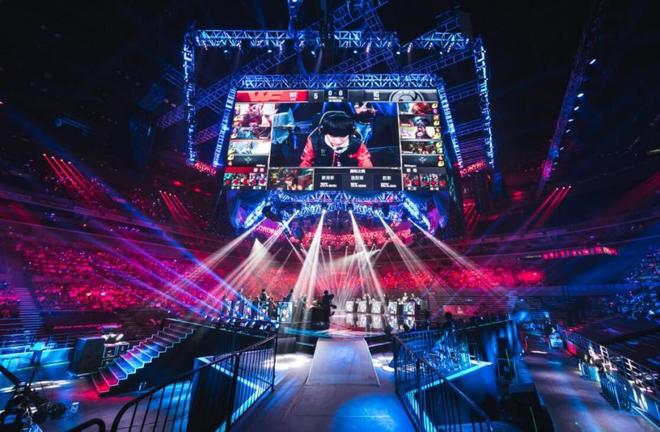 他的离场只 他的离场只