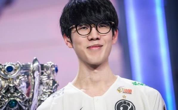 手面罩后的 手面罩后的